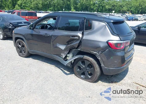2019 Jeep Compass Altitude Fwd from USA, damaged, VIN 3C4NJCBB1KT844217